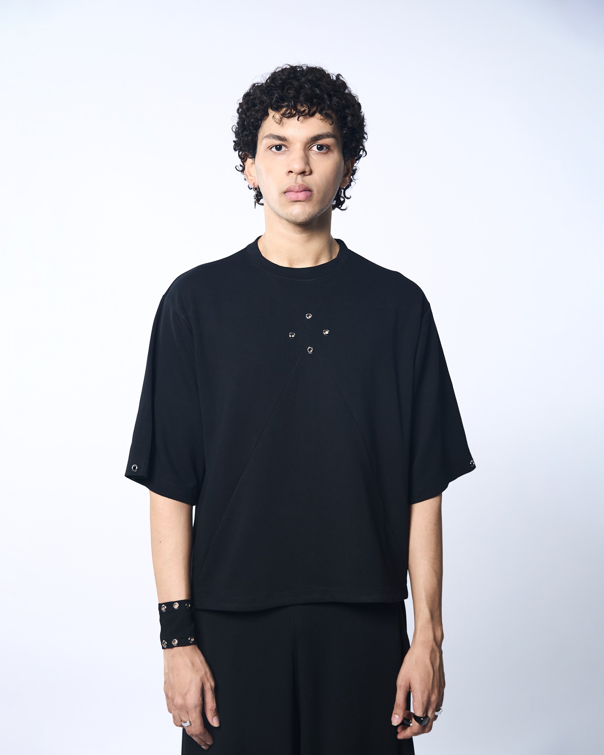 Eclips-Black-Short-Tee-7_