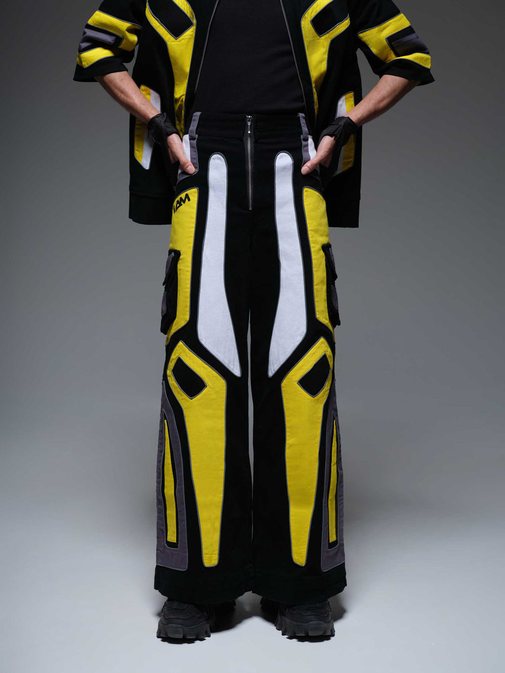 Overdrive Pants: Black cargo pants with multiple pockets and a modern fit, perfect for any adventure.